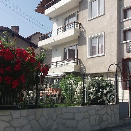 Mira Guest House 도브리니쉬트 외부 사진