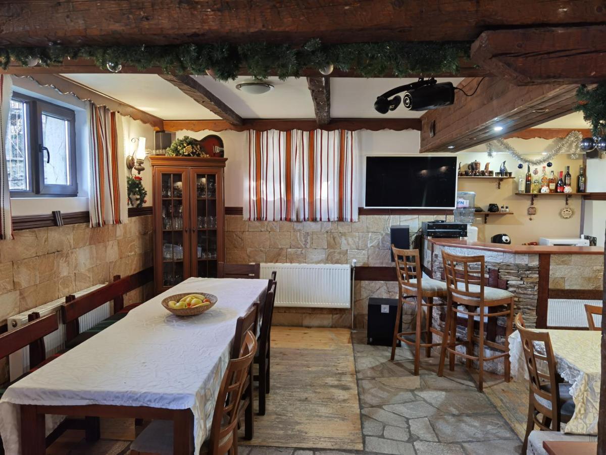 Mira Guest House 도브리니쉬트 외부 사진