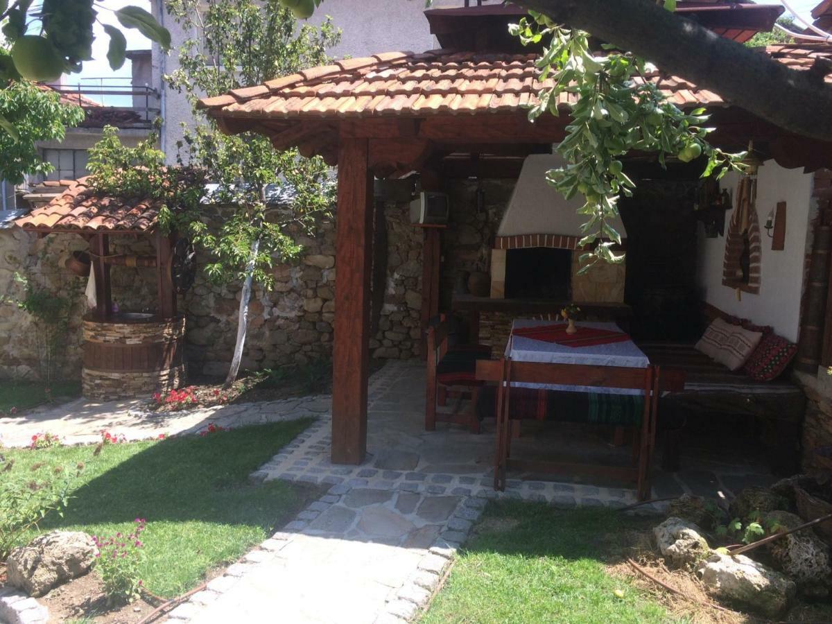 Mira Guest House 도브리니쉬트 외부 사진